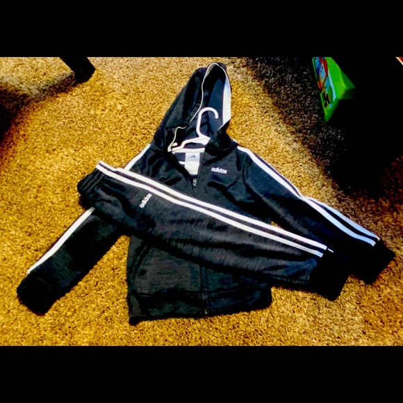 adidas Other - Adidas jogging suit little boys size 6